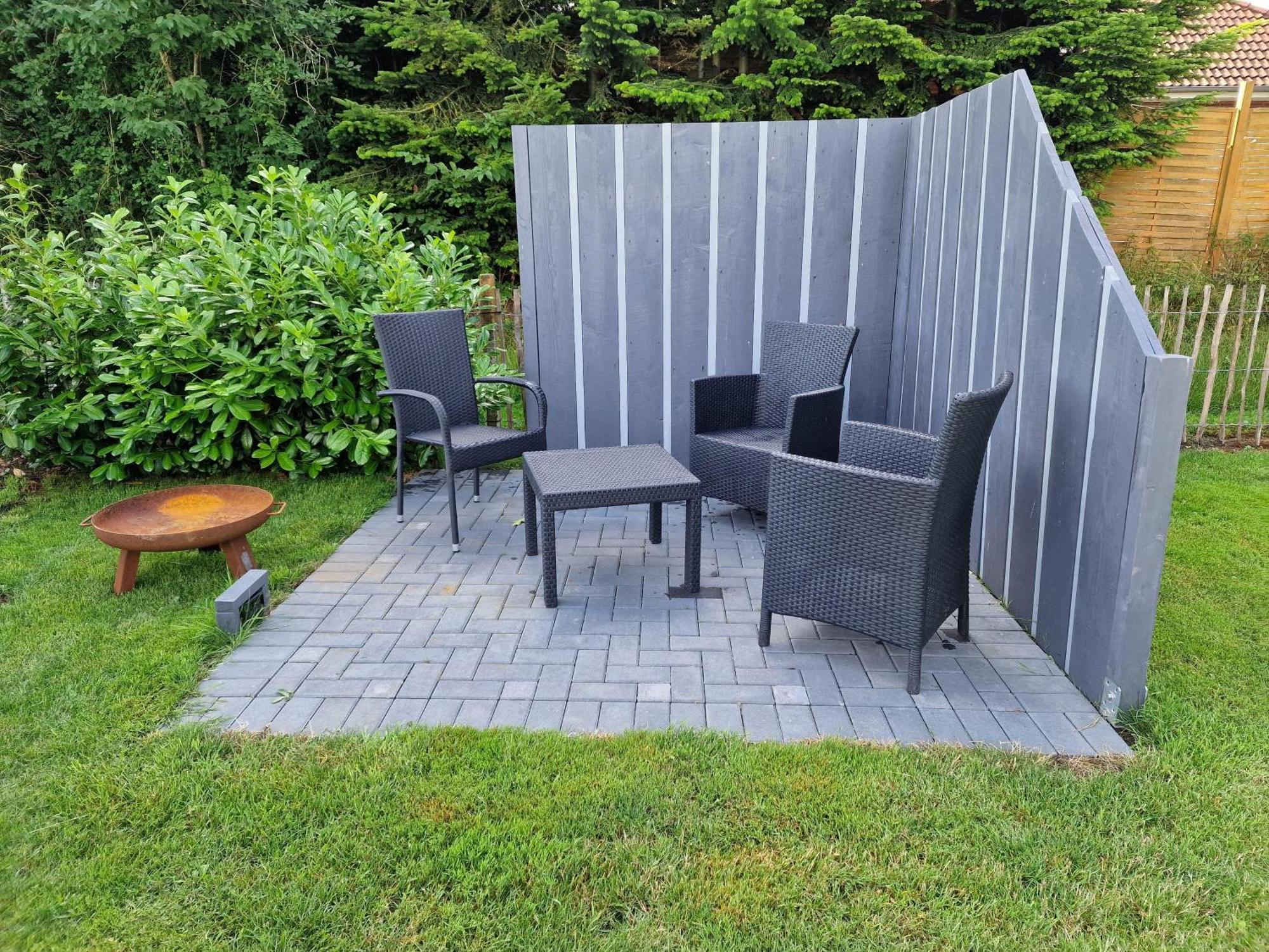 Idyllisches-Blockbohlenhaus-Mit-Eigenem-Garten-Und-Sauna-Zum-Wohlfuehlen Martensrade エクステリア 写真